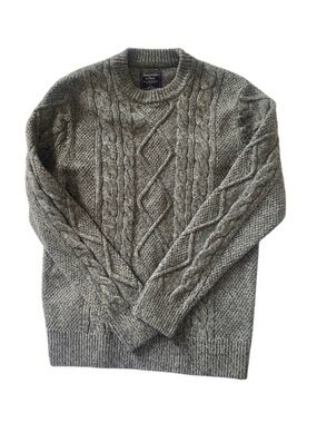 Abercrombie & Fitch Men's Heather Gray Cable Crewneck Sweater